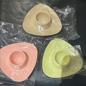 Set of 3 Vtg MCM Pastel Plastic Egg Cups, Triangular Egg Holder, Atomic Retro